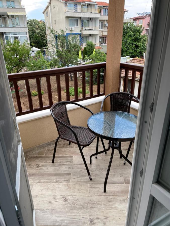 Family Hotel Malibu Τσερνομόρετς Εξωτερικό φωτογραφία