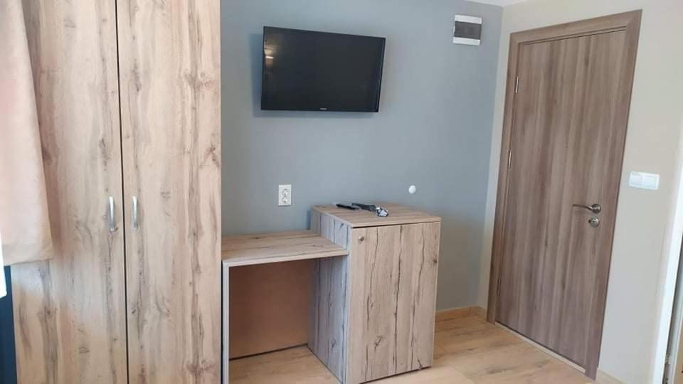 Family Hotel Malibu Τσερνομόρετς Εξωτερικό φωτογραφία