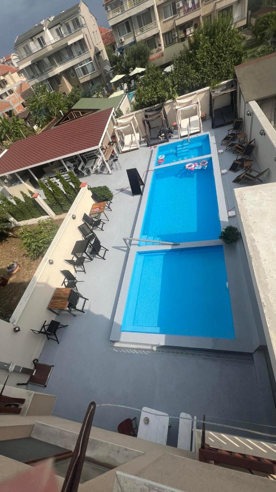 Family Hotel Malibu Τσερνομόρετς Εξωτερικό φωτογραφία