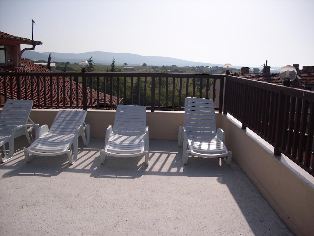 Family Hotel Malibu Τσερνομόρετς Εξωτερικό φωτογραφία