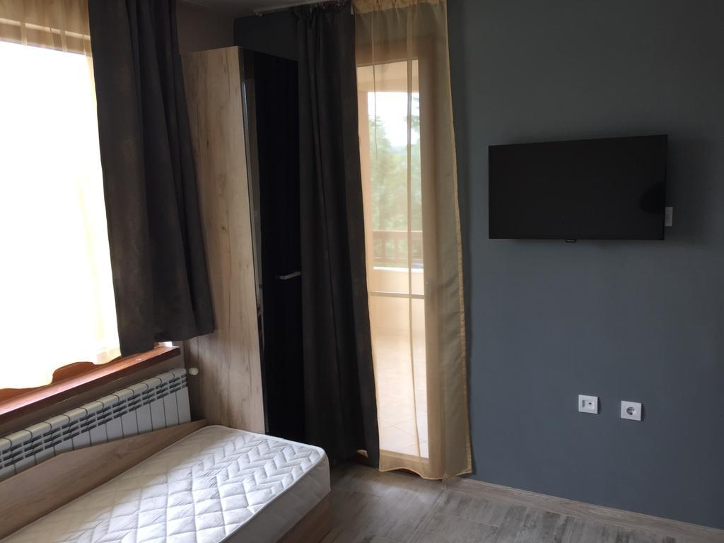 Family Hotel Malibu Τσερνομόρετς Εξωτερικό φωτογραφία