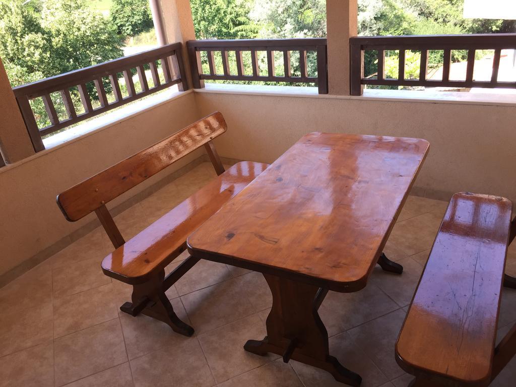 Family Hotel Malibu Τσερνομόρετς Εξωτερικό φωτογραφία