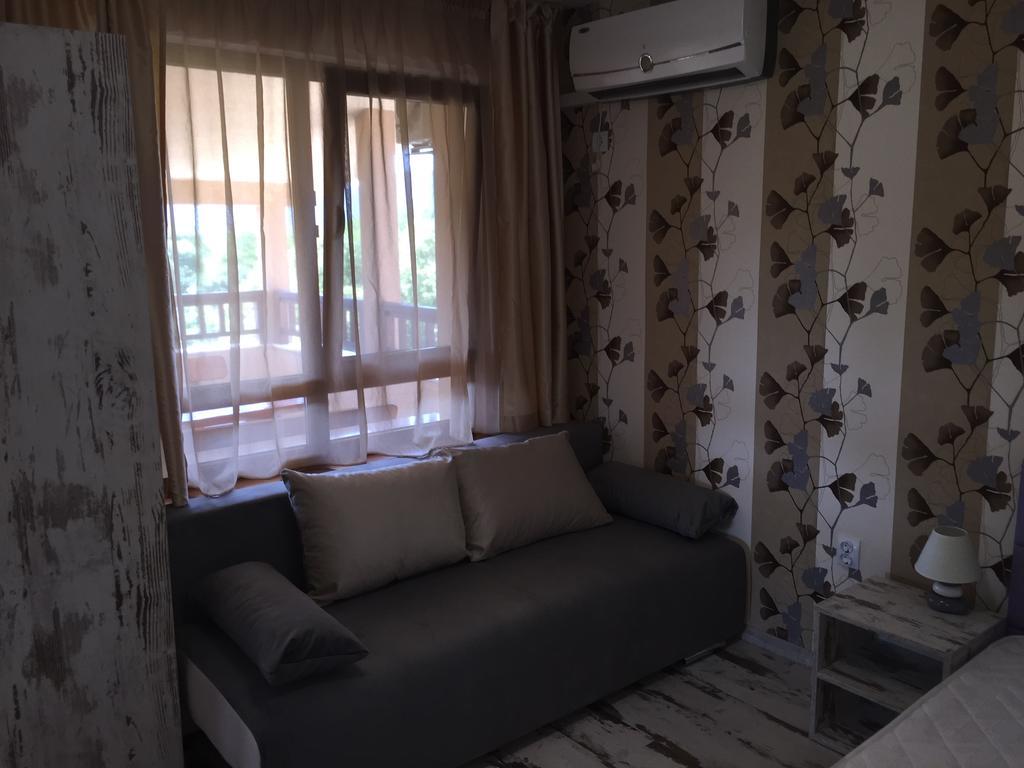 Family Hotel Malibu Τσερνομόρετς Εξωτερικό φωτογραφία