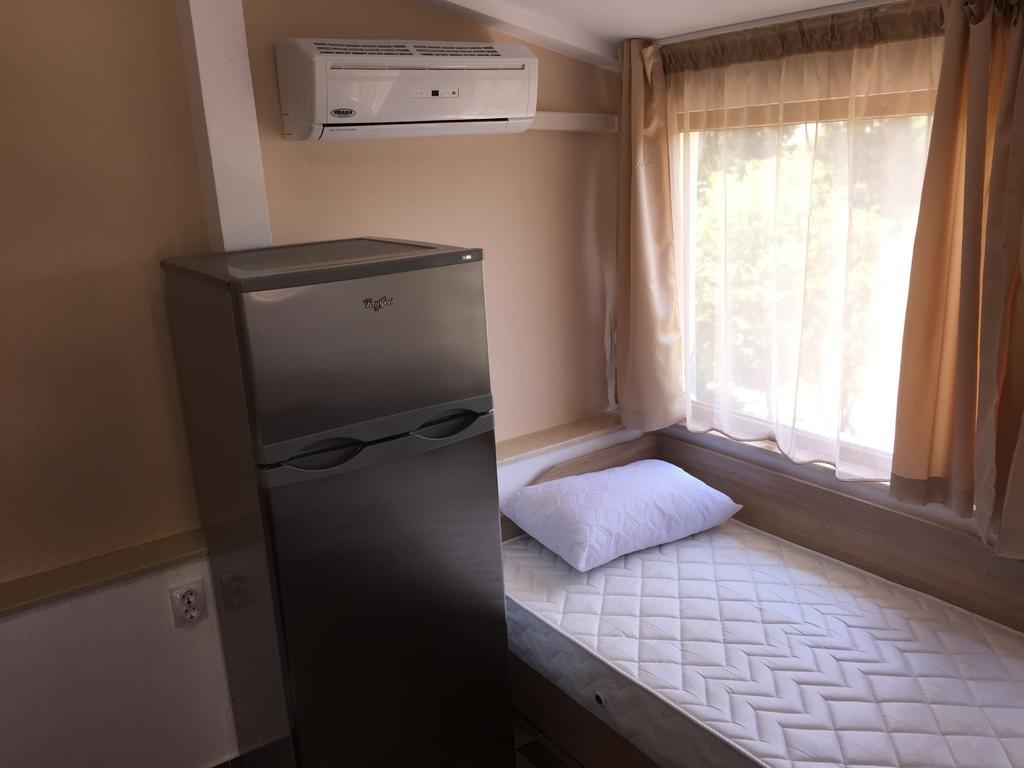 Family Hotel Malibu Τσερνομόρετς Εξωτερικό φωτογραφία