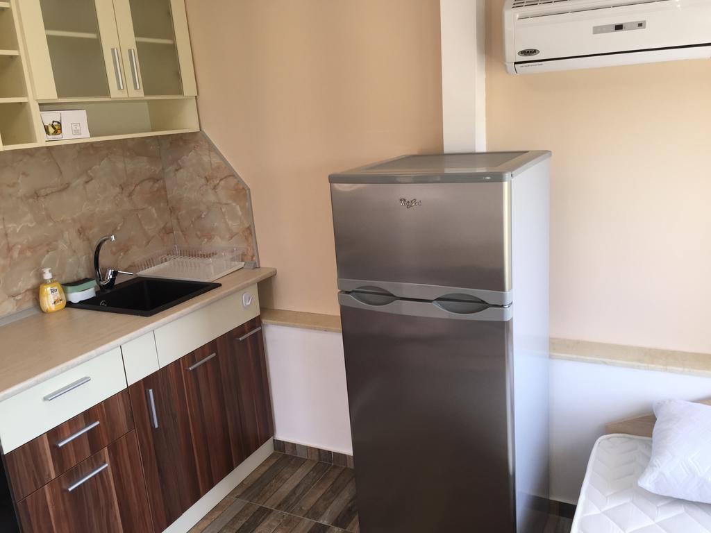 Family Hotel Malibu Τσερνομόρετς Εξωτερικό φωτογραφία